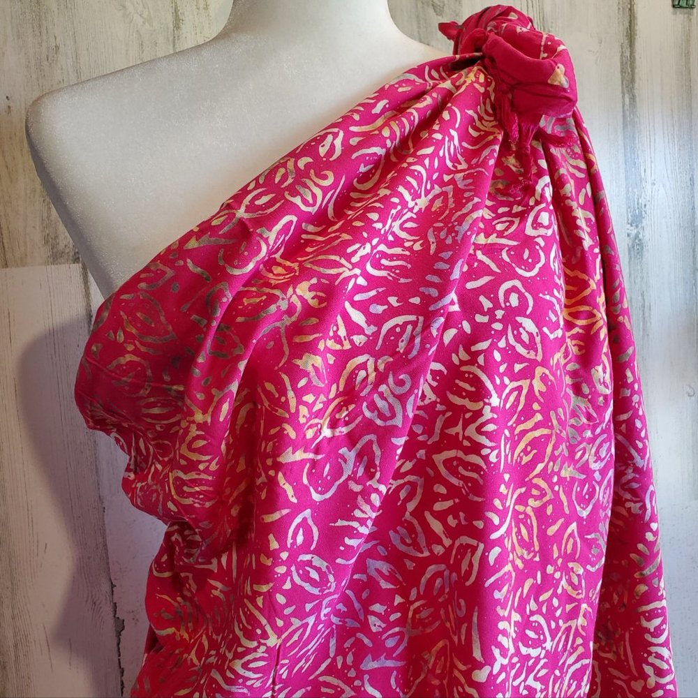 Sarong Fair Trade Handmade Bright Pink silver leaves 0017